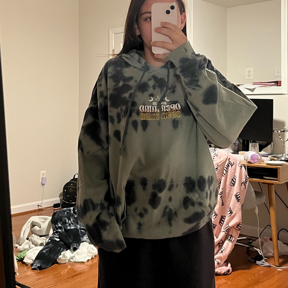 oversized hoodie